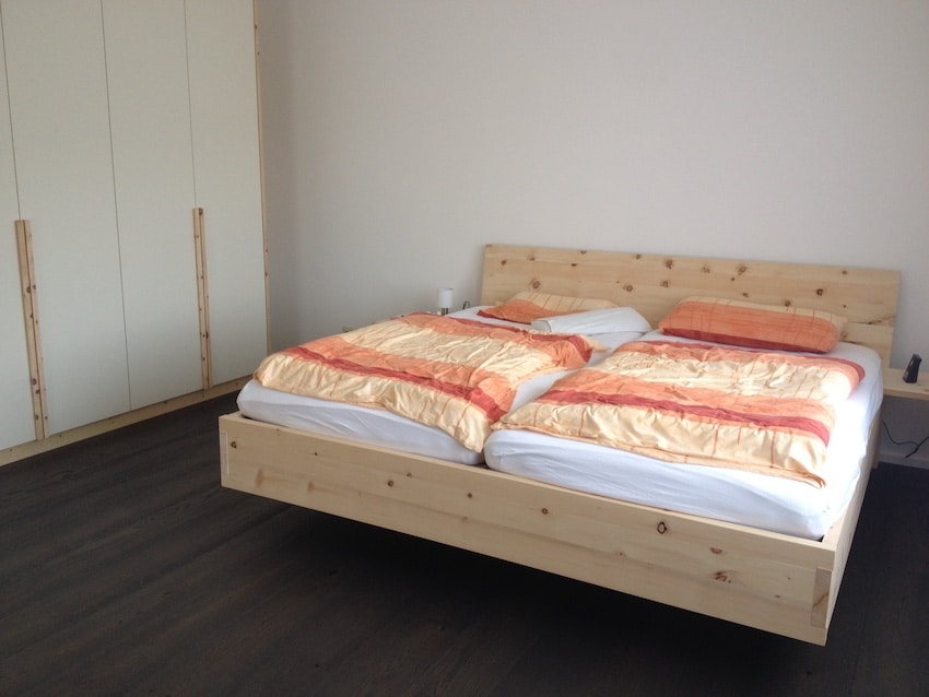 Schlafzimmer aus Zirbenholz