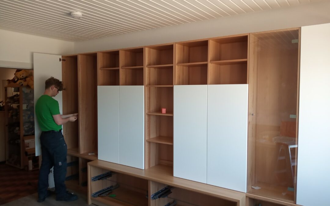Wohnzimmerschrank | Kernbuche | 01