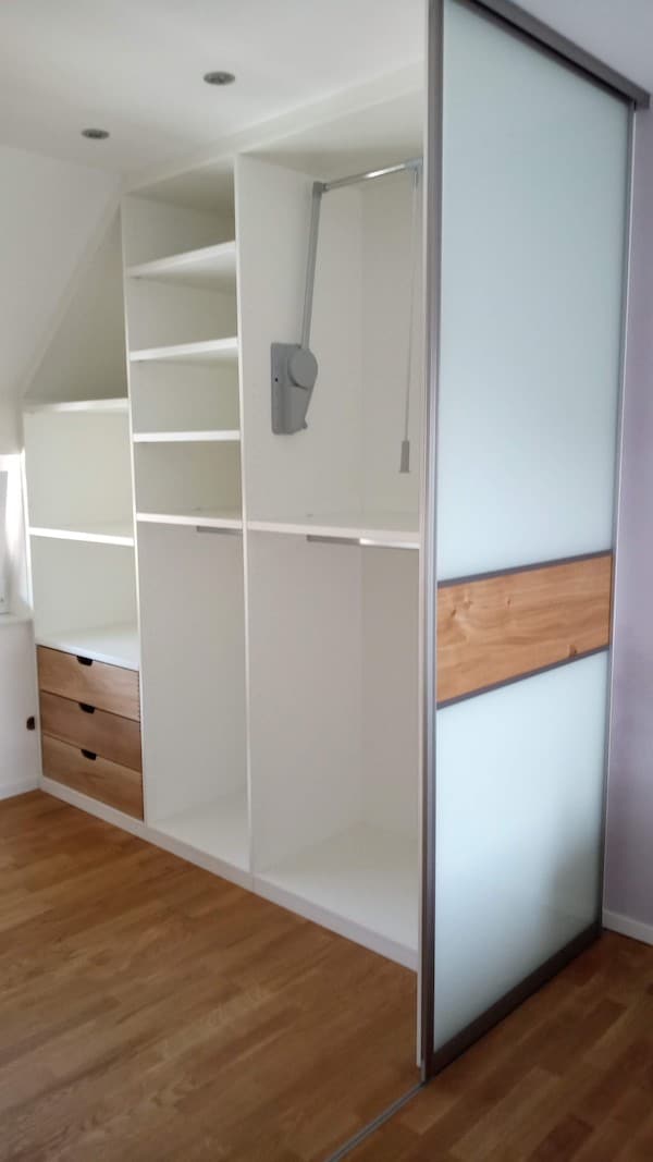 Begehbarer Kleiderschrank