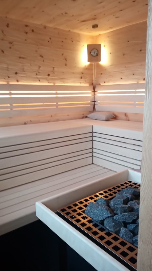 Sauna aus Zirbenholz